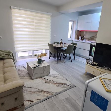 Dei Cozy Apartment Shkoder Bagian luar foto