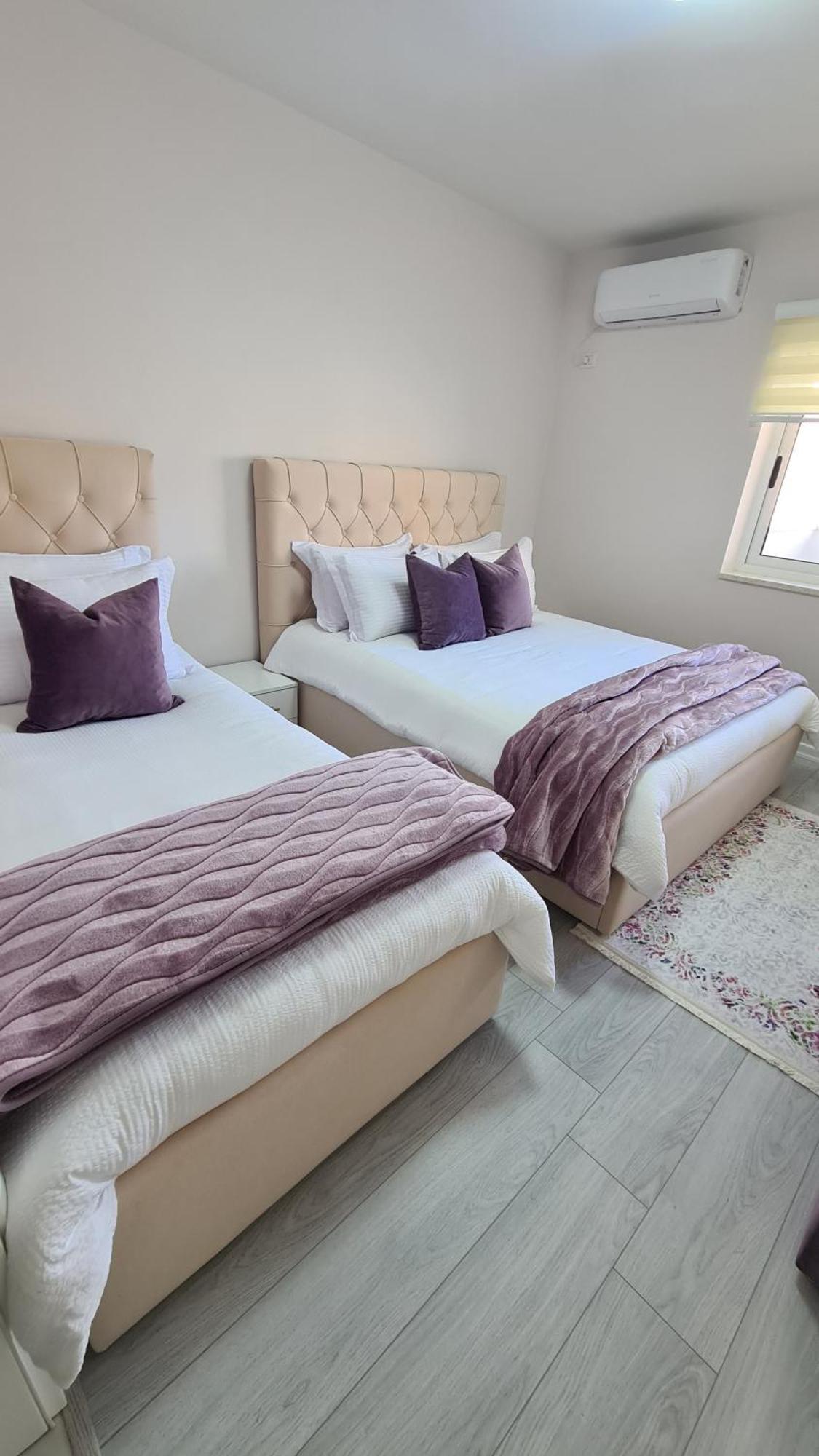 Dei Cozy Apartment Shkoder Bagian luar foto